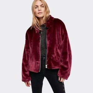 FREE PEOPLE FURRY BOMBER JACKET. SIZE XS/WINE RED